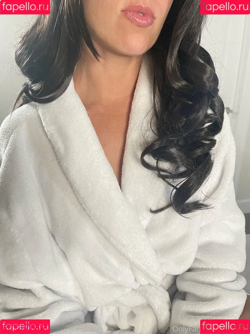 KSWifey Onlyfans Photo Gallery 