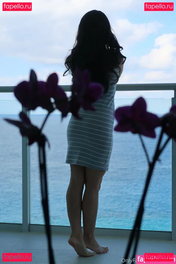 KSWifey Onlyfans Photo Gallery 