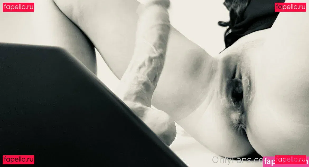 KSWifey Onlyfans Photo Gallery 