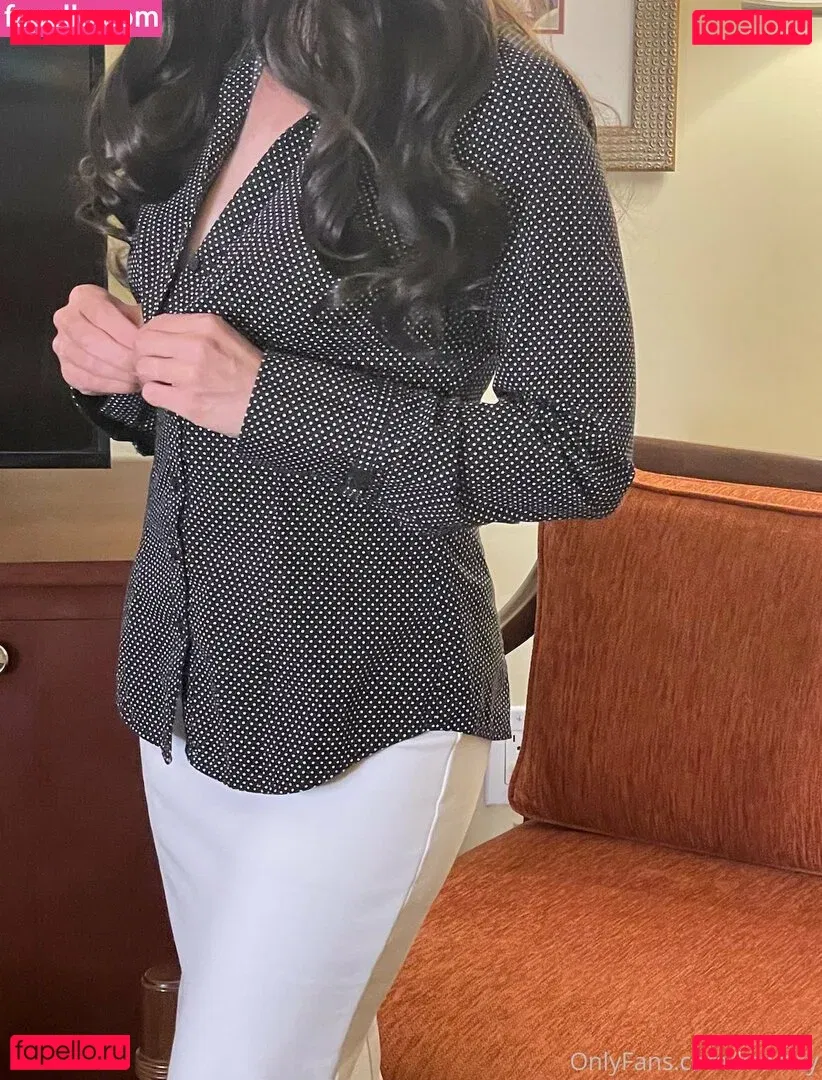 KSWifey Onlyfans Photo Gallery 