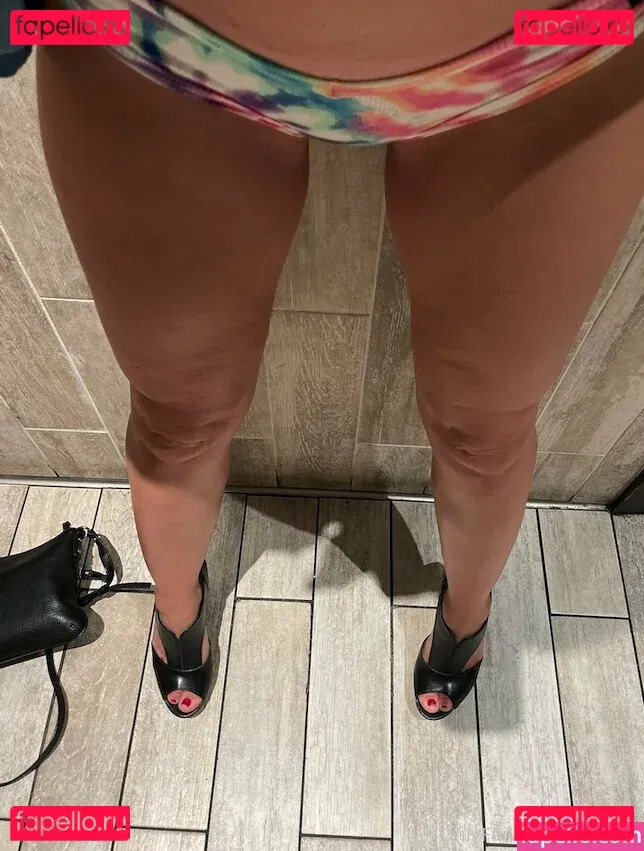 KSWifey Onlyfans Photo Gallery 