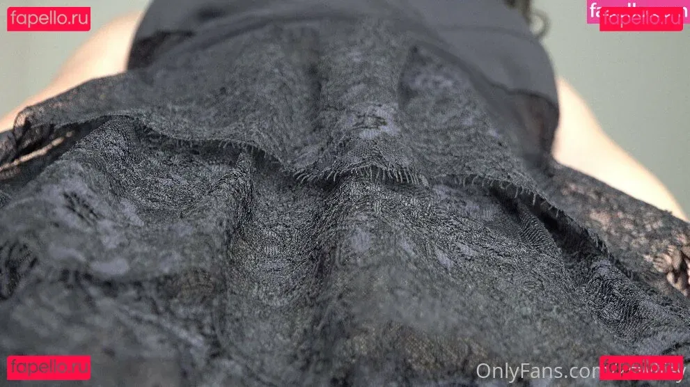 KSWifey Onlyfans Photo Gallery 