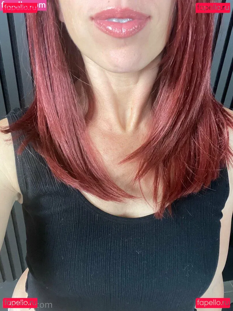 KSWifey Onlyfans Photo Gallery 