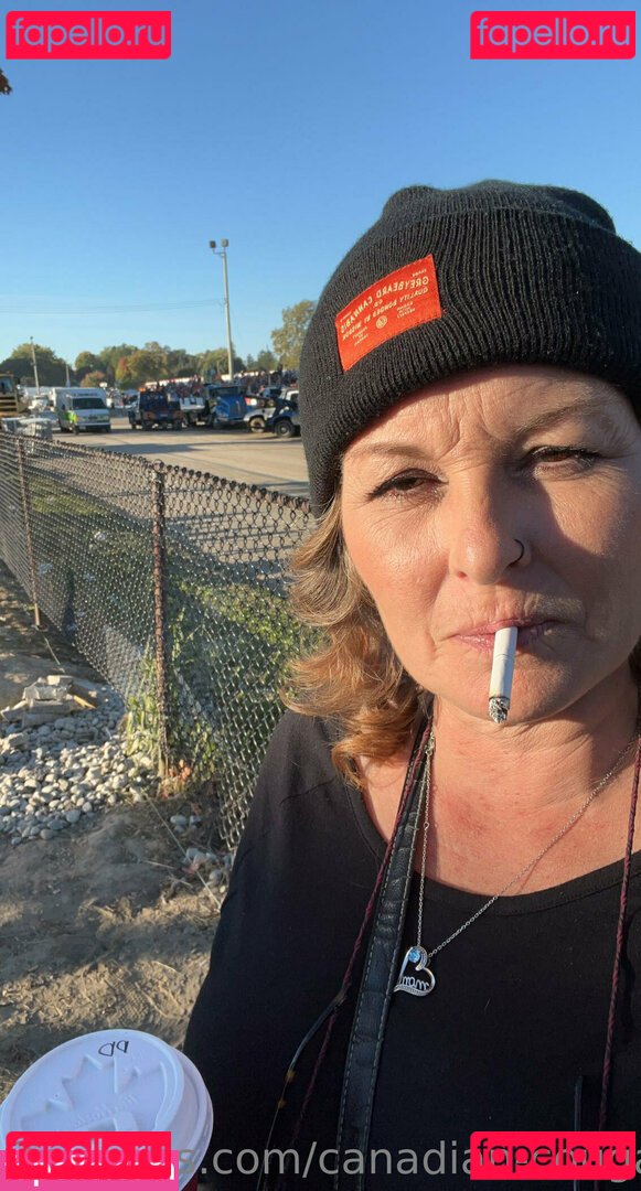 canadian-cougar / ms_sandralyn2 Onlyfans Photo Gallery 