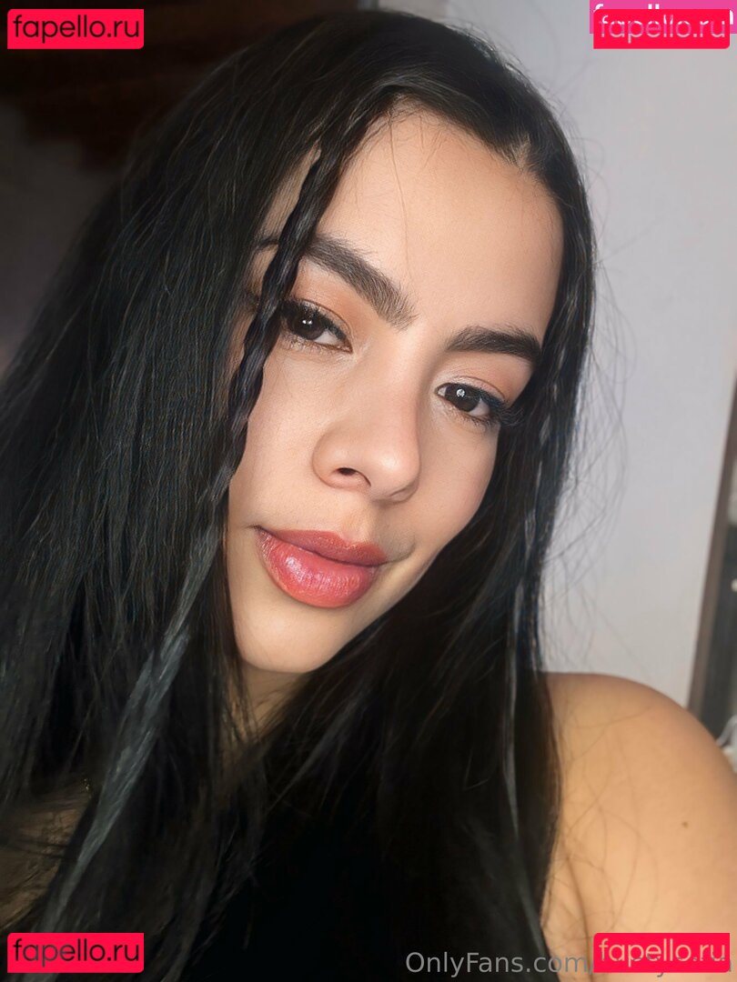 bustysofia Onlyfans Photo Gallery 