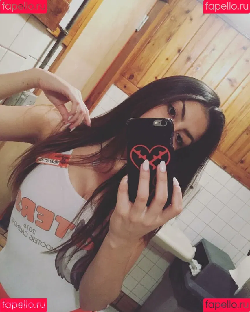Kami-sama Onlyfans Photo Gallery 