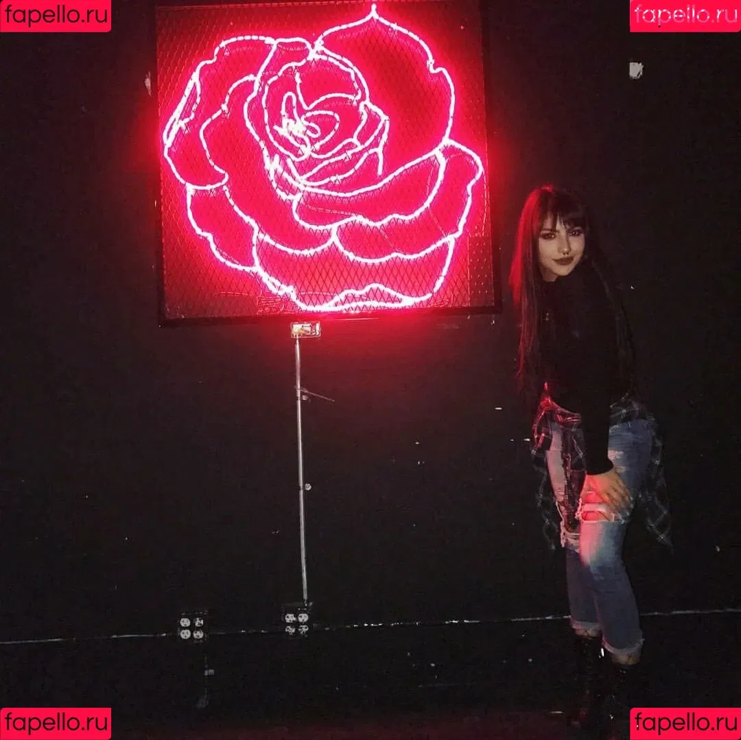 Kami-sama Onlyfans Photo Gallery 