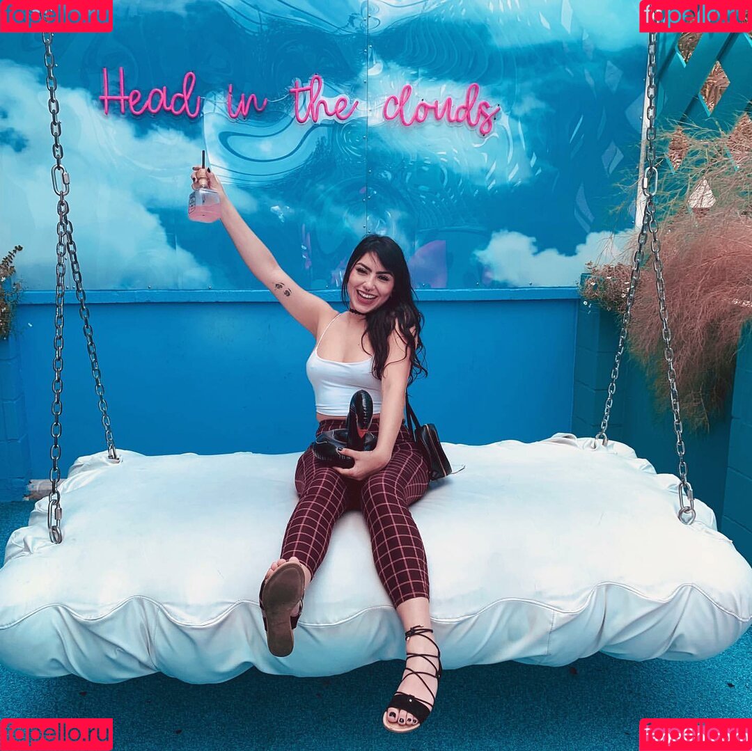 Kami-sama Onlyfans Photo Gallery 