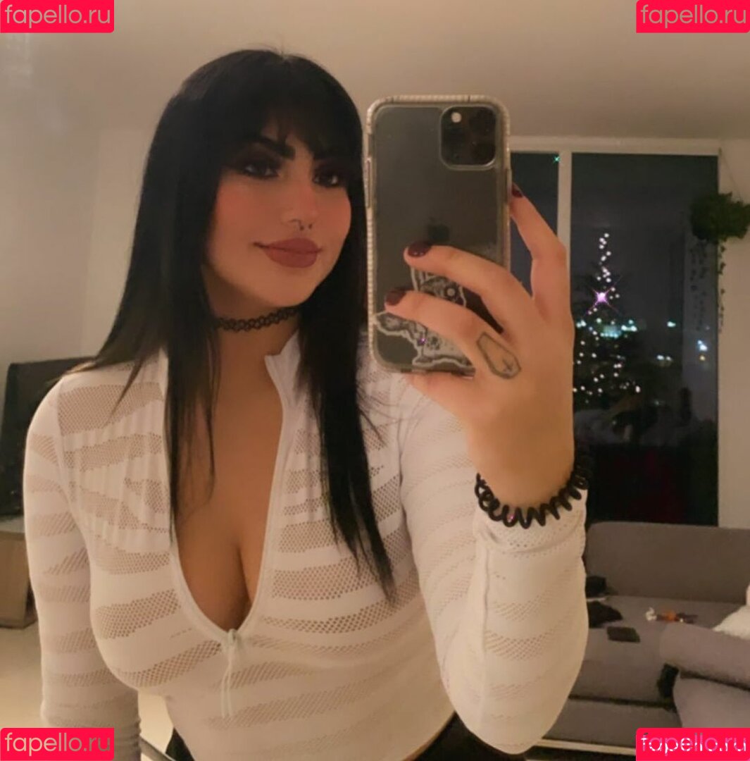 Kami-sama Onlyfans Photo Gallery 