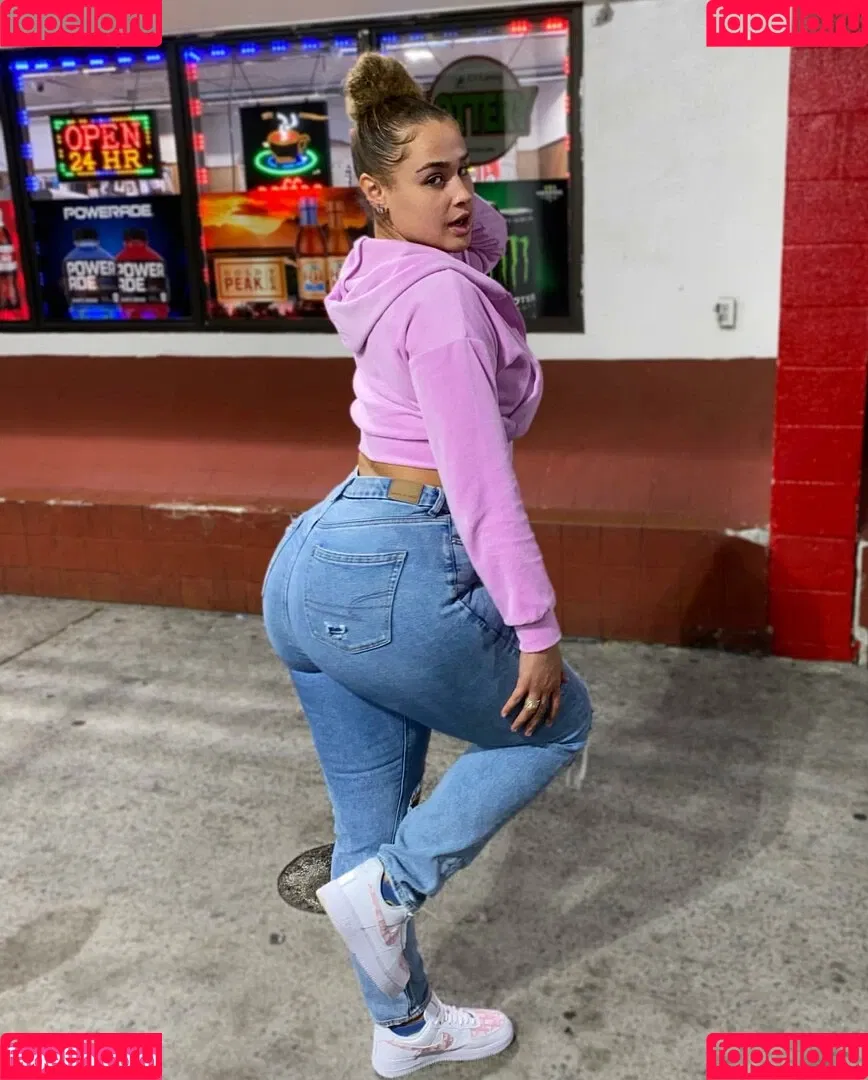 janaevic Onlyfans Photo Gallery 