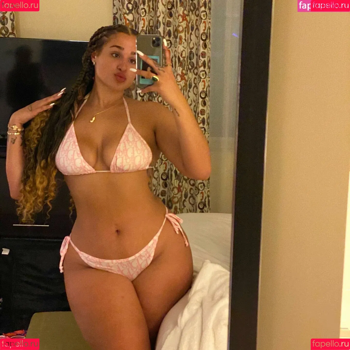 janaevic Onlyfans Photo Gallery 