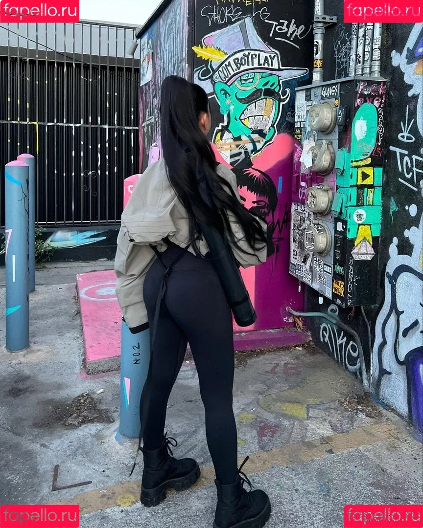 Bella Poarch Onlyfans Photo Gallery 