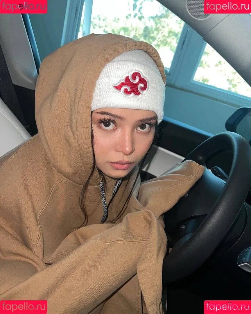 Bella Poarch Onlyfans Photo Gallery 