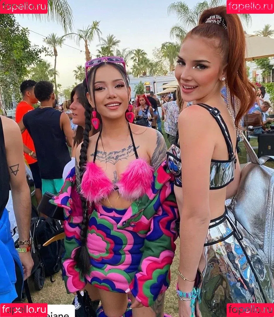 Bella Poarch Onlyfans Photo Gallery 