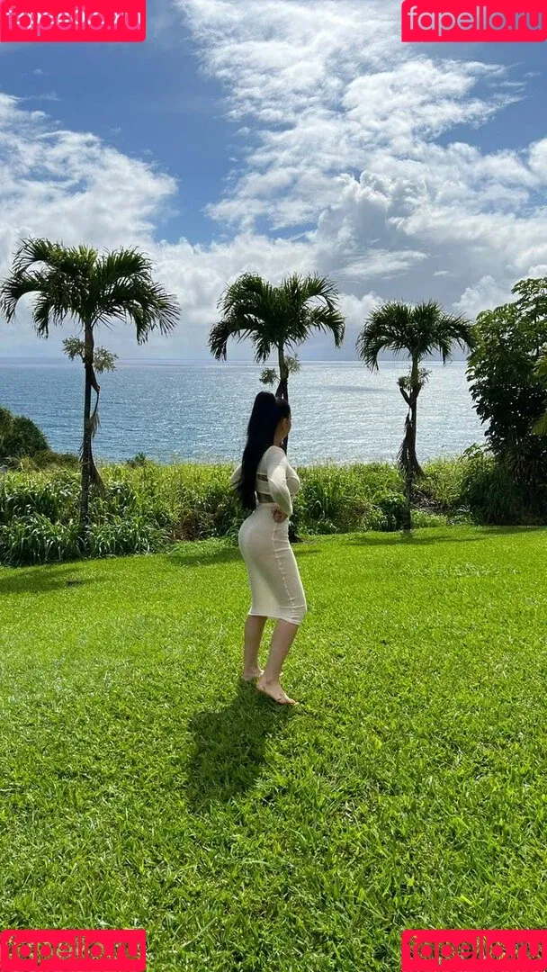 Bella Poarch Onlyfans Photo Gallery 