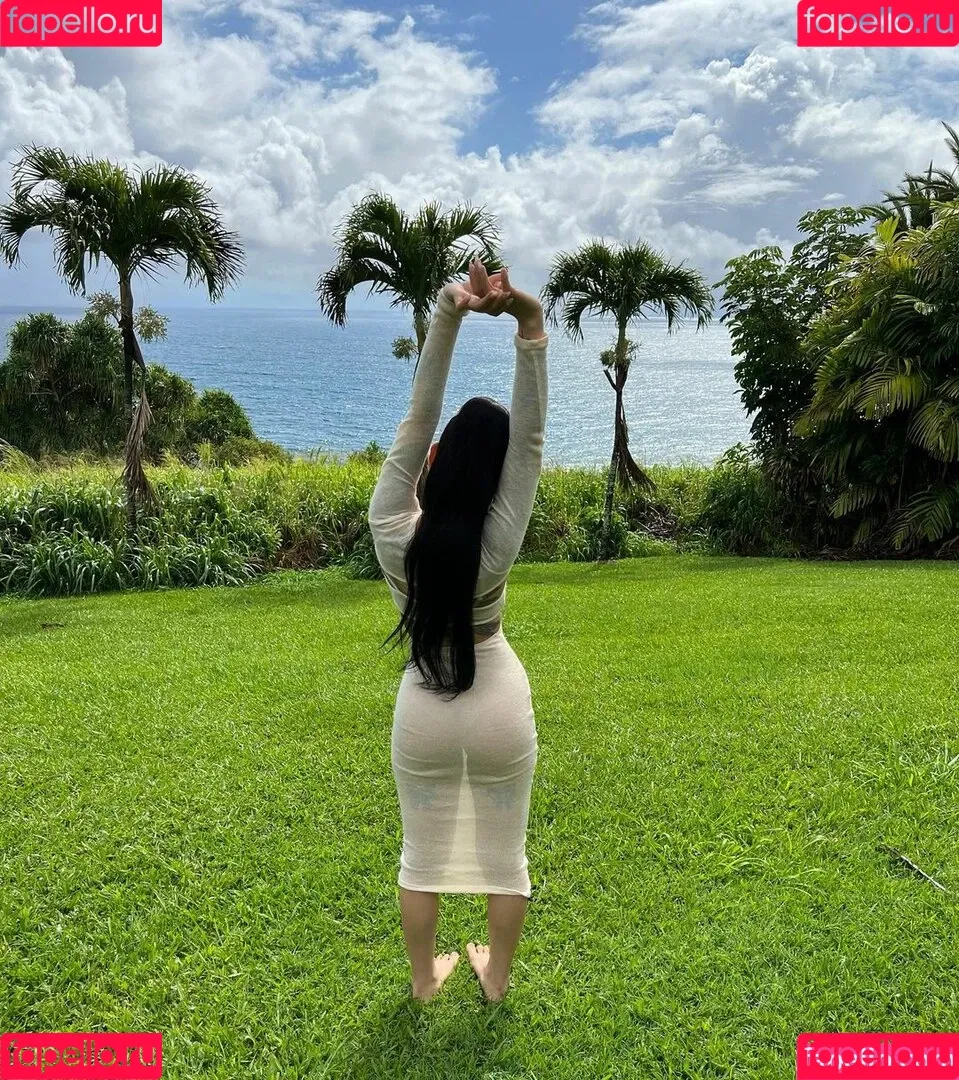 Bella Poarch Onlyfans Photo Gallery 