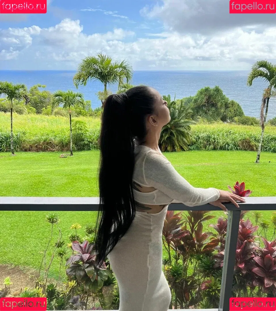 Bella Poarch Onlyfans Photo Gallery 