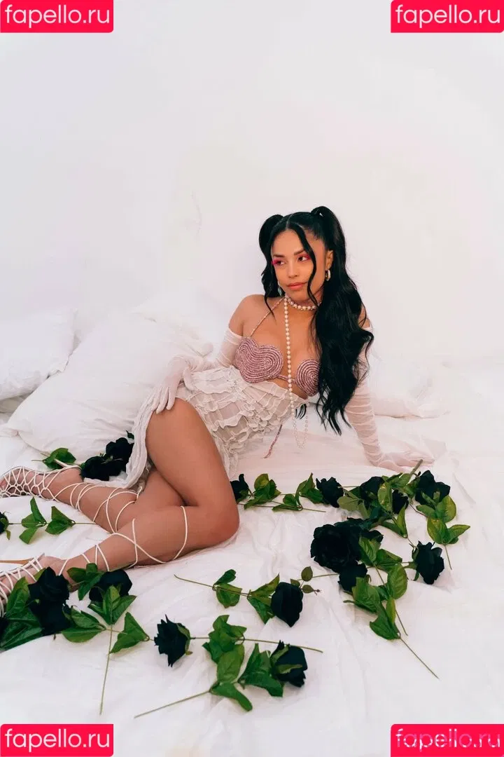 Bella Poarch Onlyfans Photo Gallery 