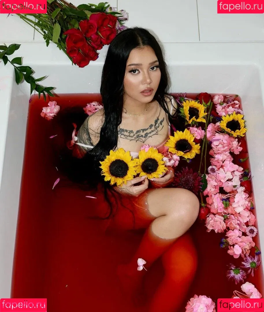 Bella Poarch Onlyfans Photo Gallery 