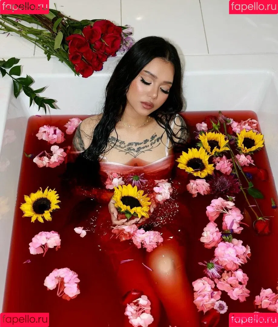 Bella Poarch Onlyfans Photo Gallery 