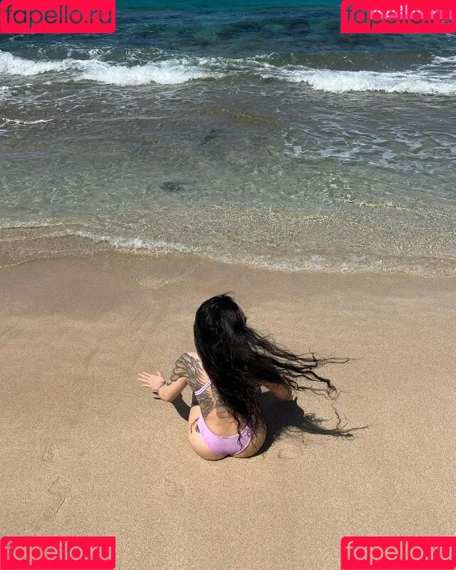 Bella Poarch Onlyfans Photo Gallery 