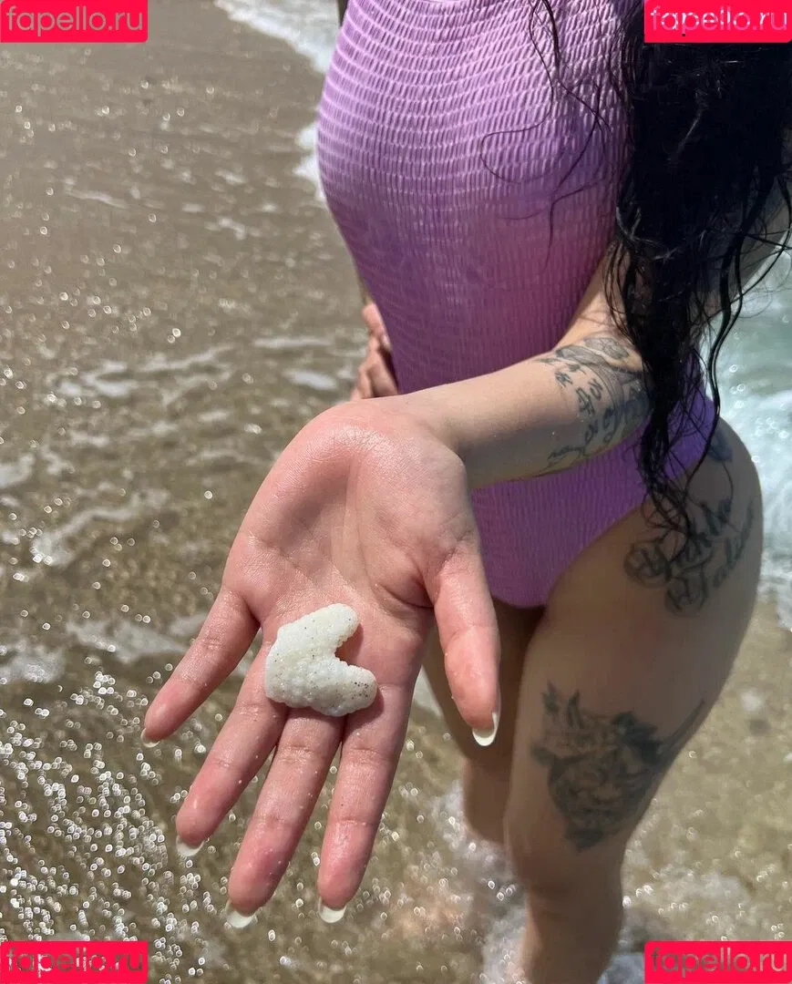 Bella Poarch Onlyfans Photo Gallery 