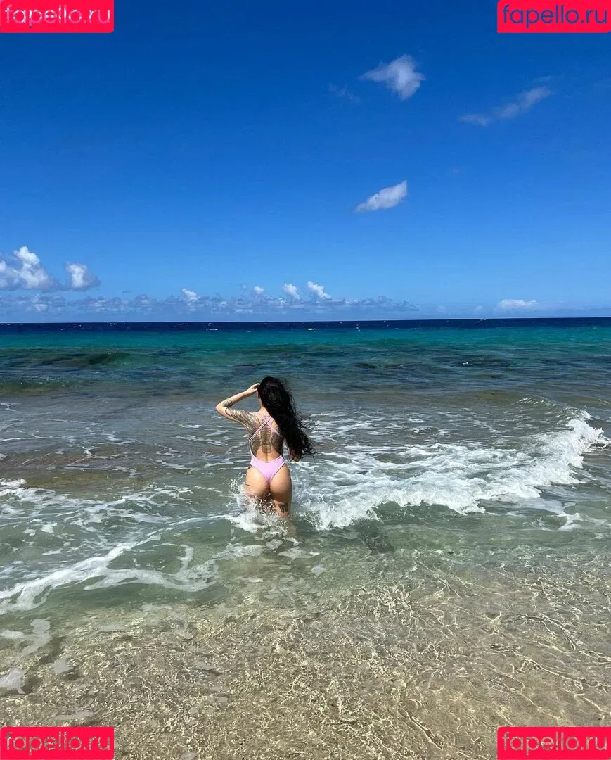 Bella Poarch Onlyfans Photo Gallery 