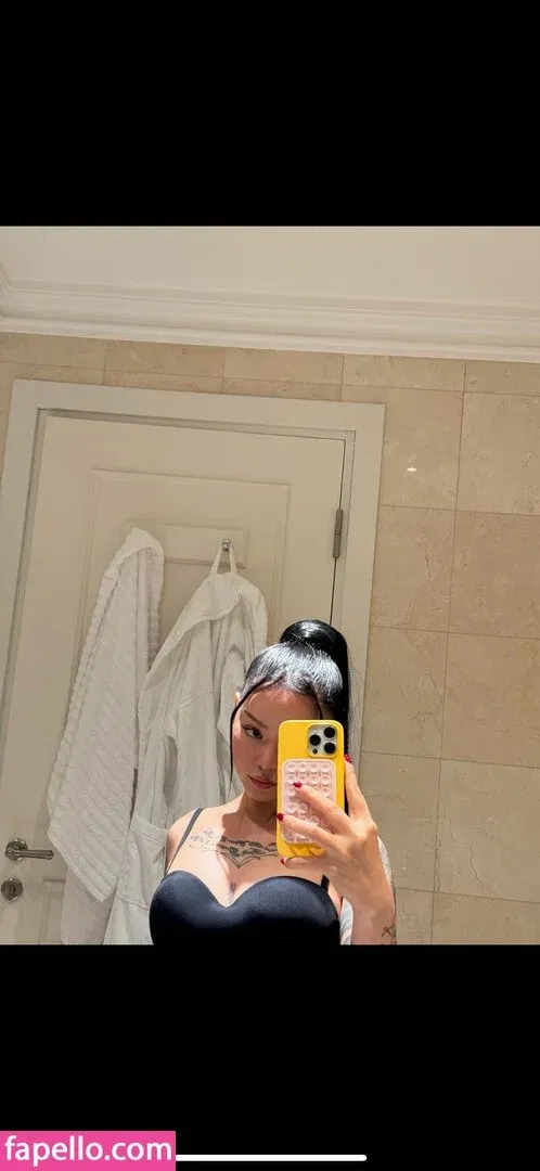 Bella Poarch Onlyfans Photo Gallery 