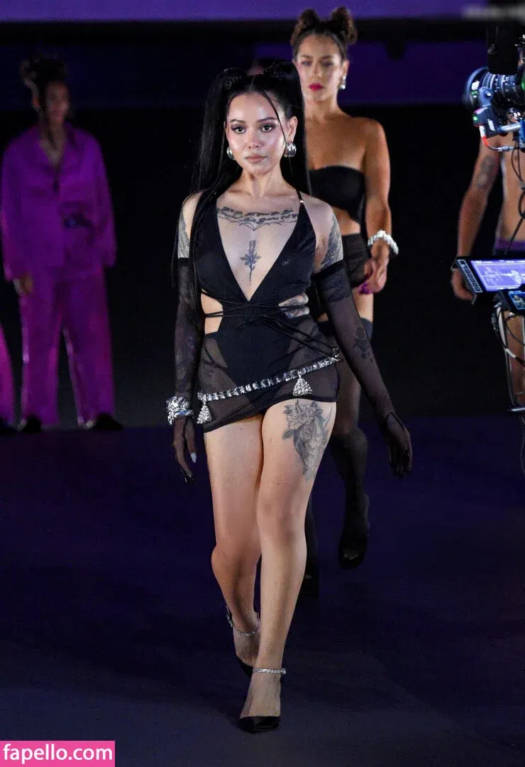 Bella Poarch Onlyfans Photo Gallery 