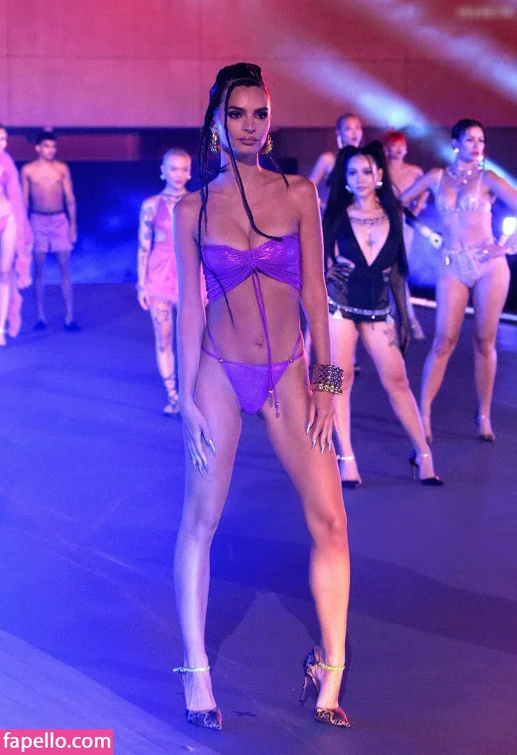 Bella Poarch Onlyfans Photo Gallery 