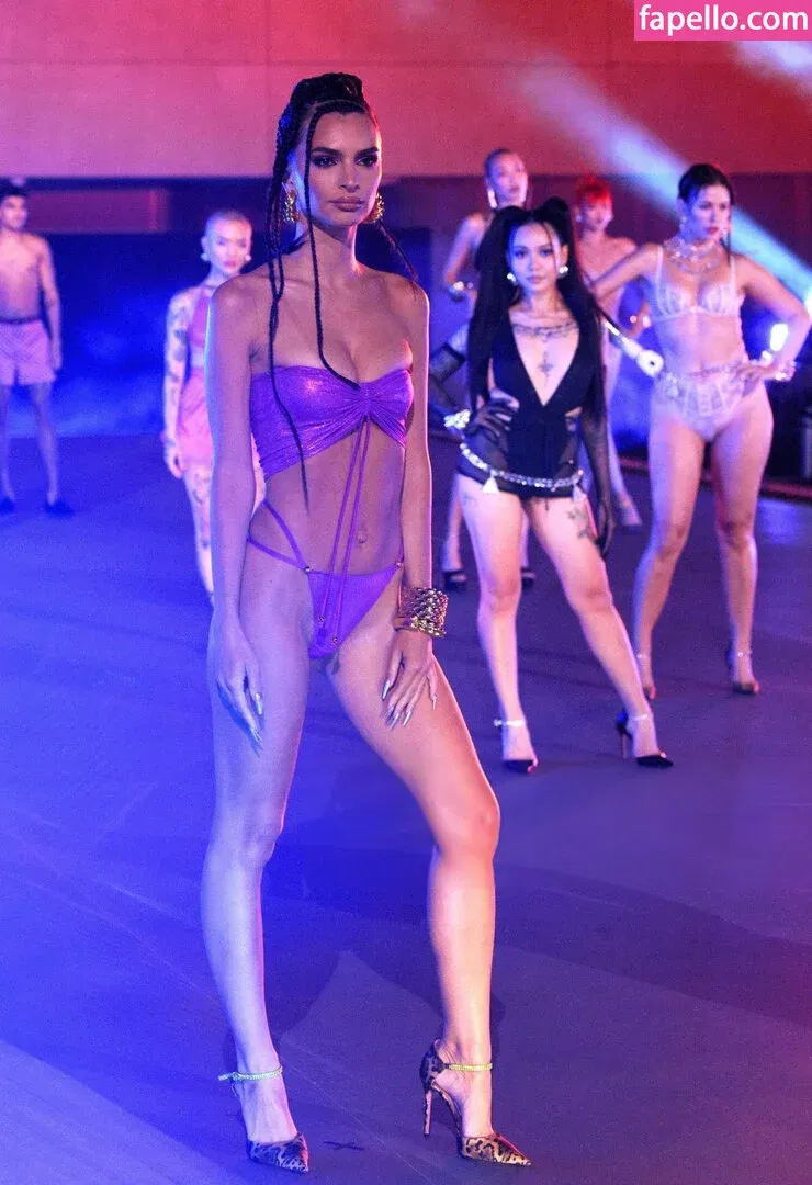 Bella Poarch Onlyfans Photo Gallery 