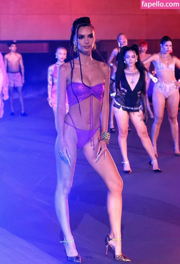 Bella Poarch Onlyfans Photo Gallery 