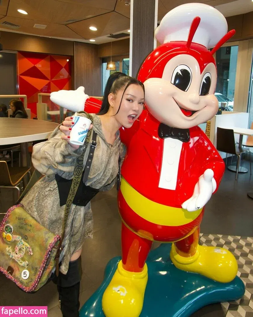 Bella Poarch Onlyfans Photo Gallery 