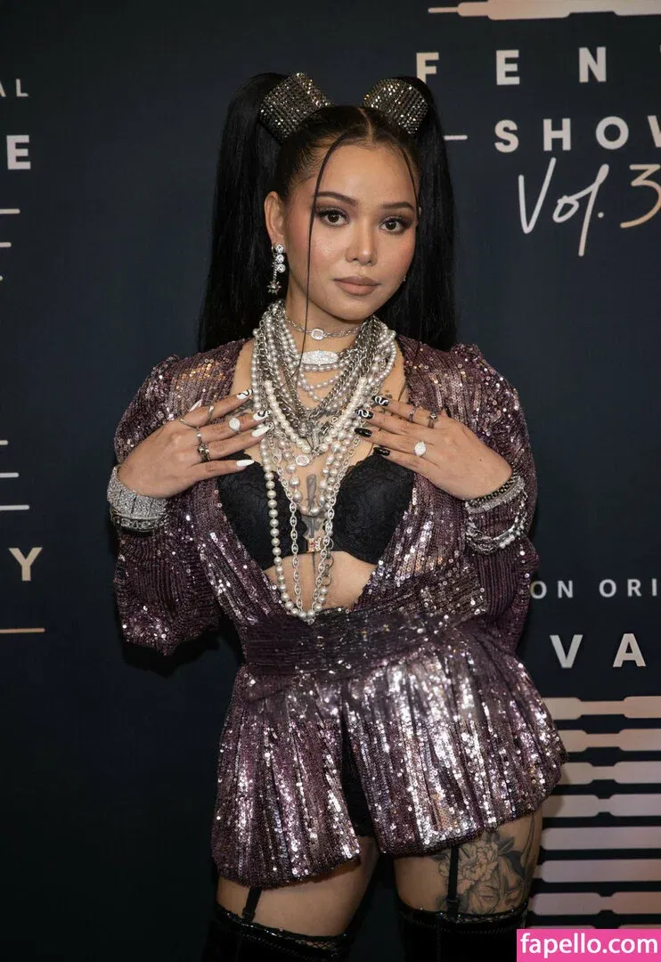 Bella Poarch Onlyfans Photo Gallery 