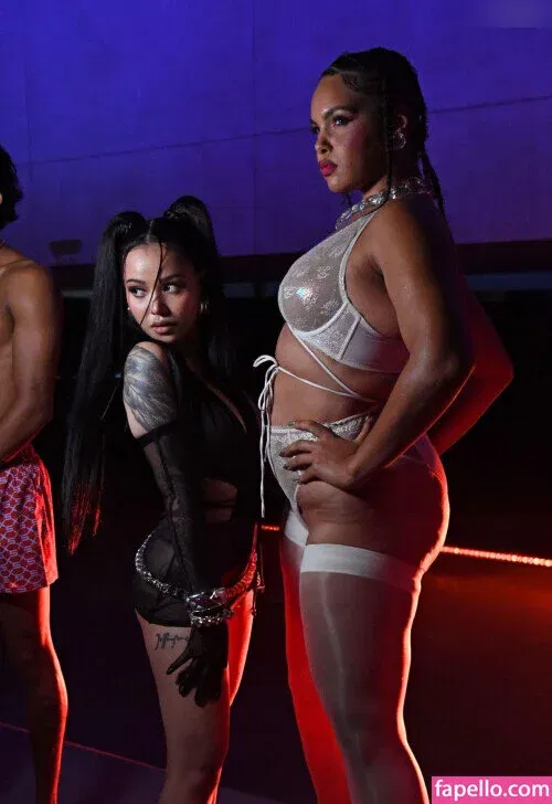 Bella Poarch Onlyfans Photo Gallery 