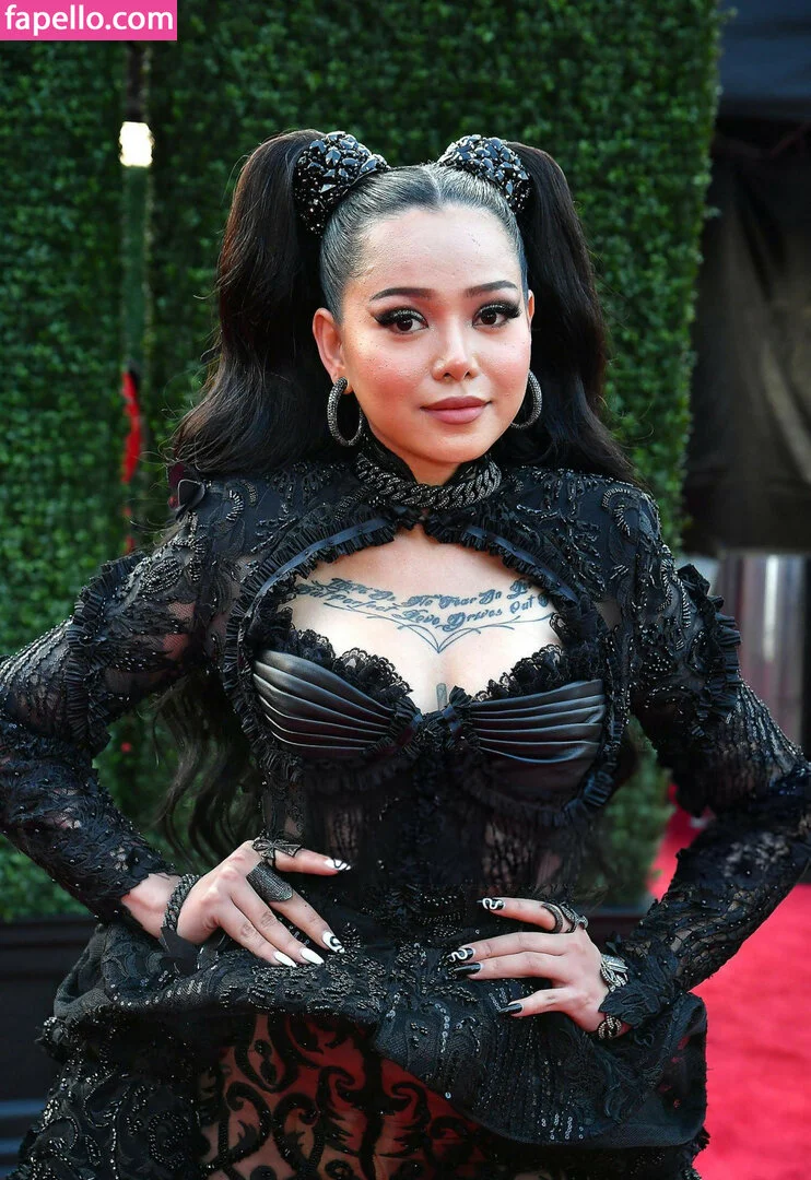 Bella Poarch Onlyfans Photo Gallery 