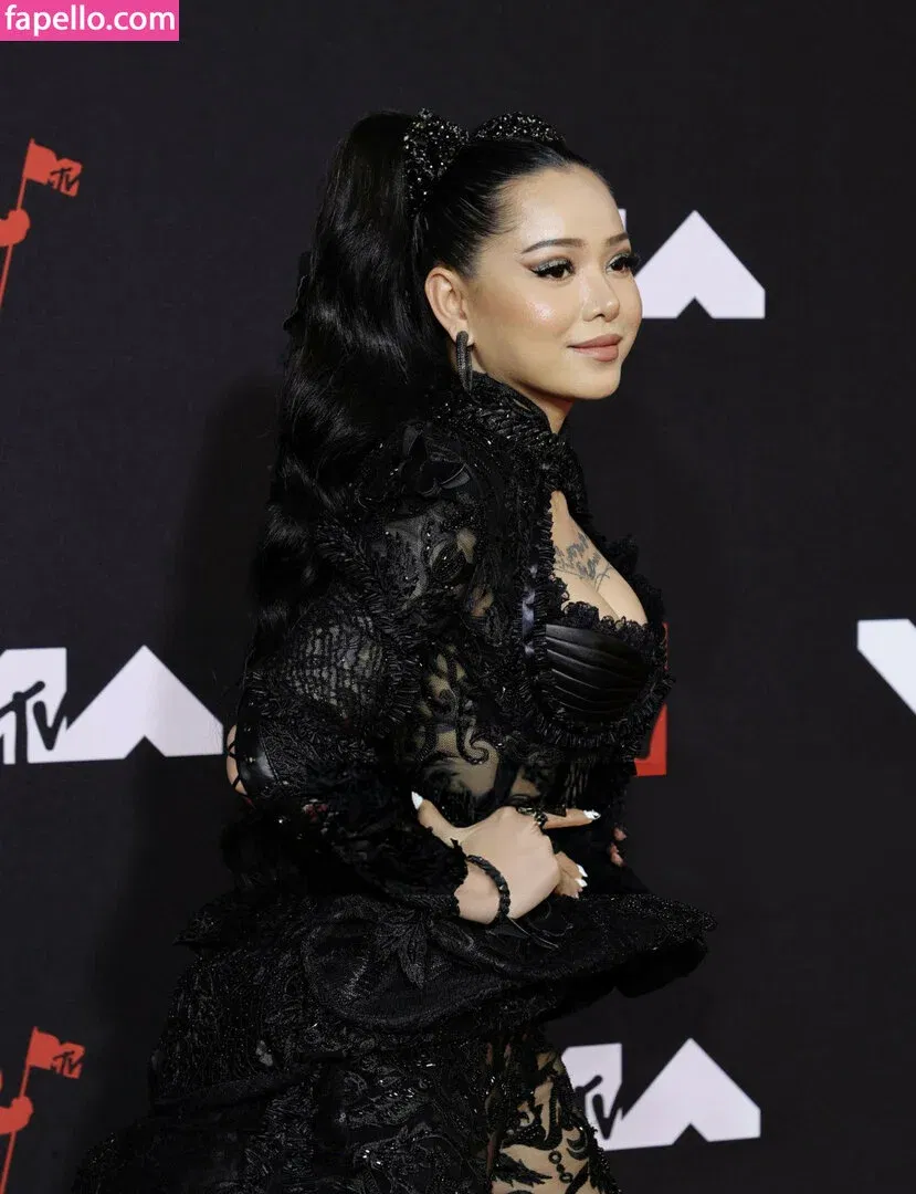 Bella Poarch Onlyfans Photo Gallery 