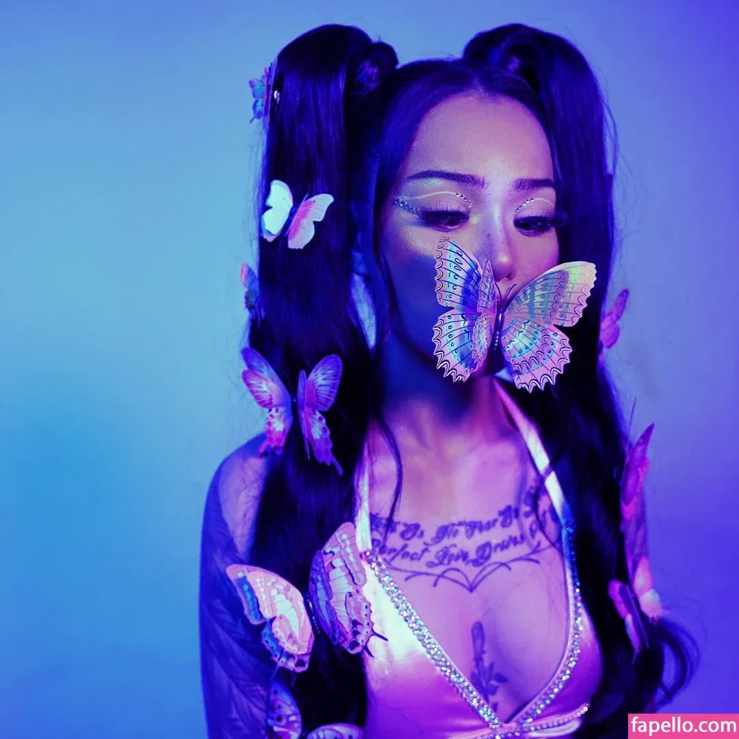 Bella Poarch Onlyfans Photo Gallery 