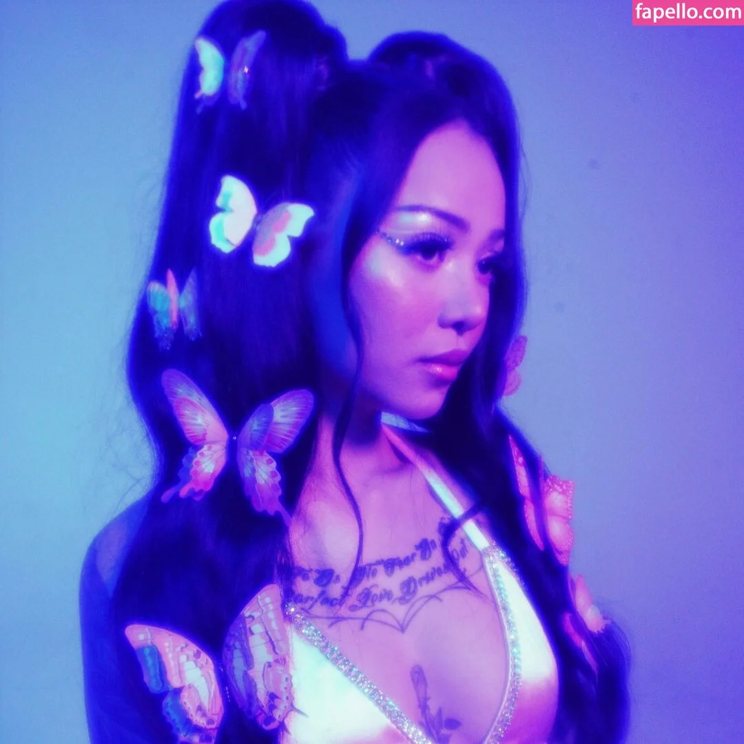 Bella Poarch Onlyfans Photo Gallery 