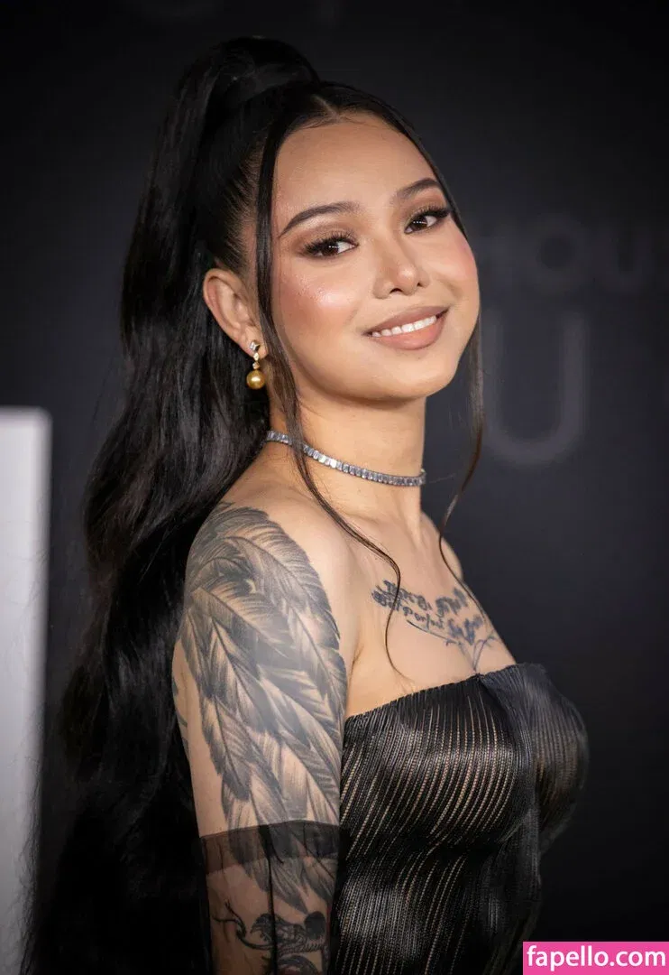 Bella Poarch Onlyfans Photo Gallery 