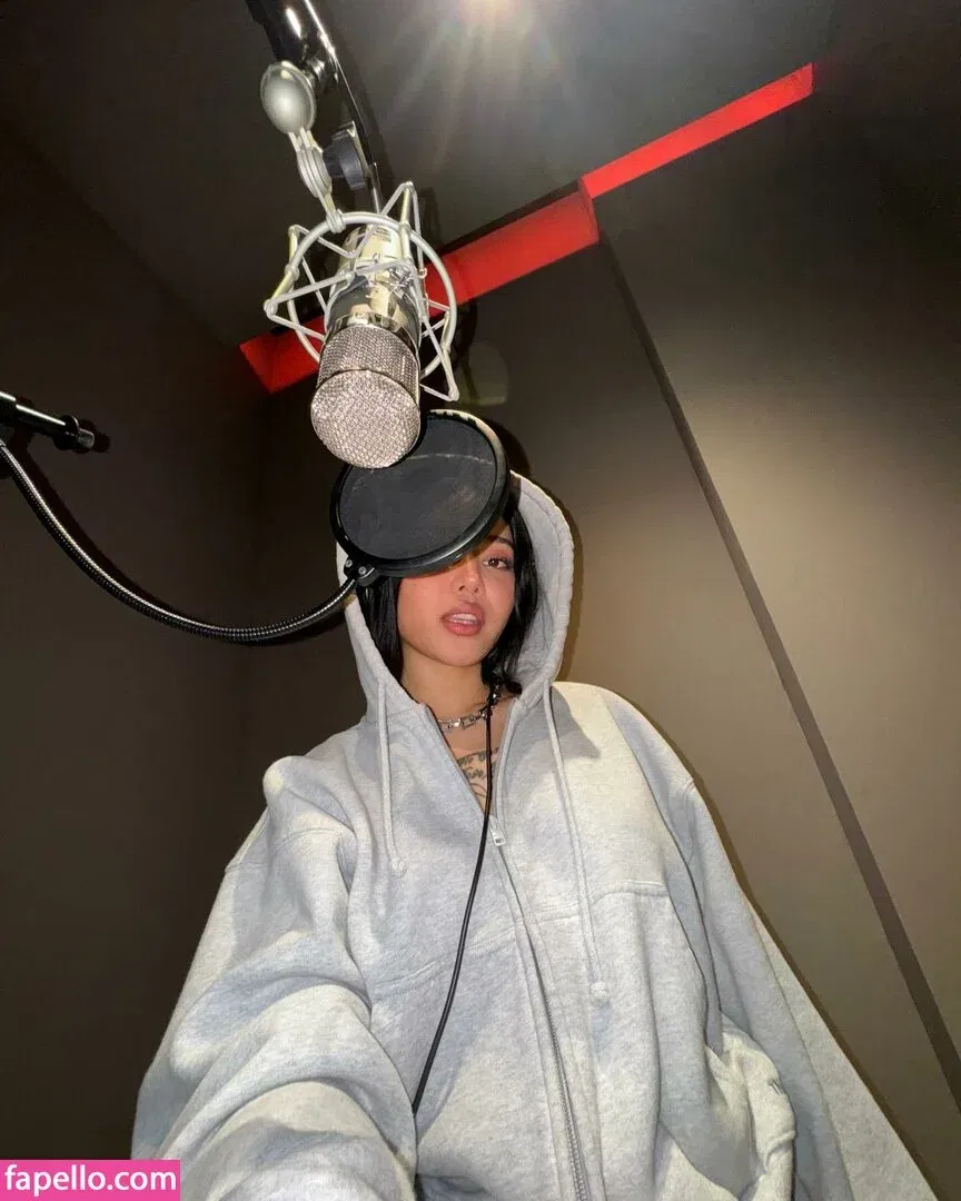 Bella Poarch Onlyfans Photo Gallery 