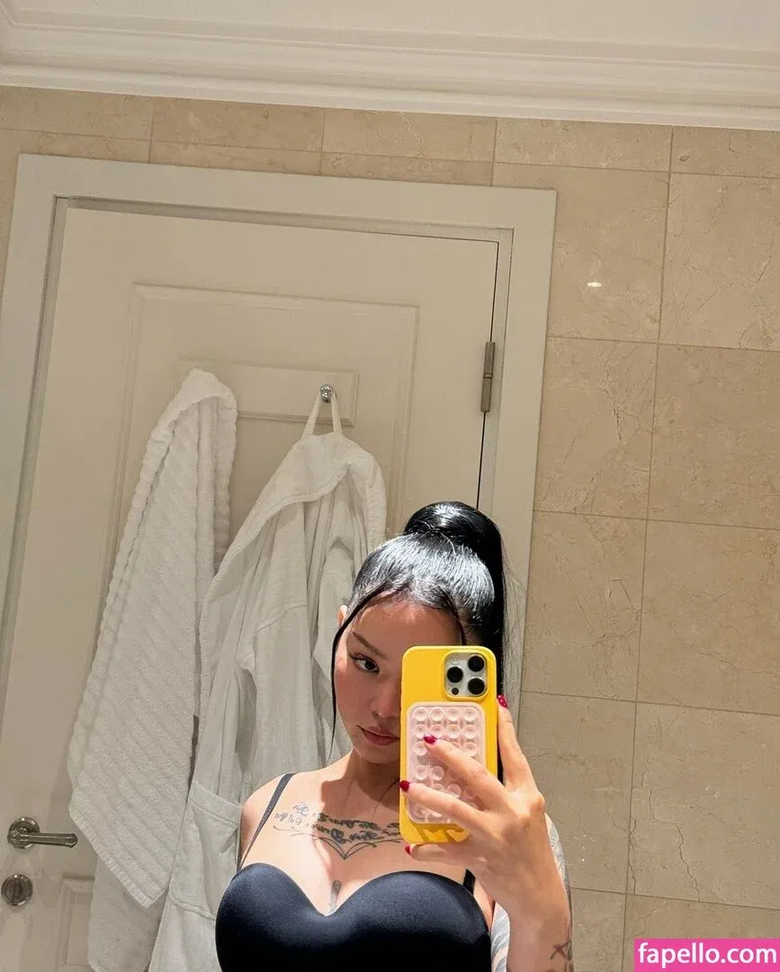 Bella Poarch Onlyfans Photo Gallery 