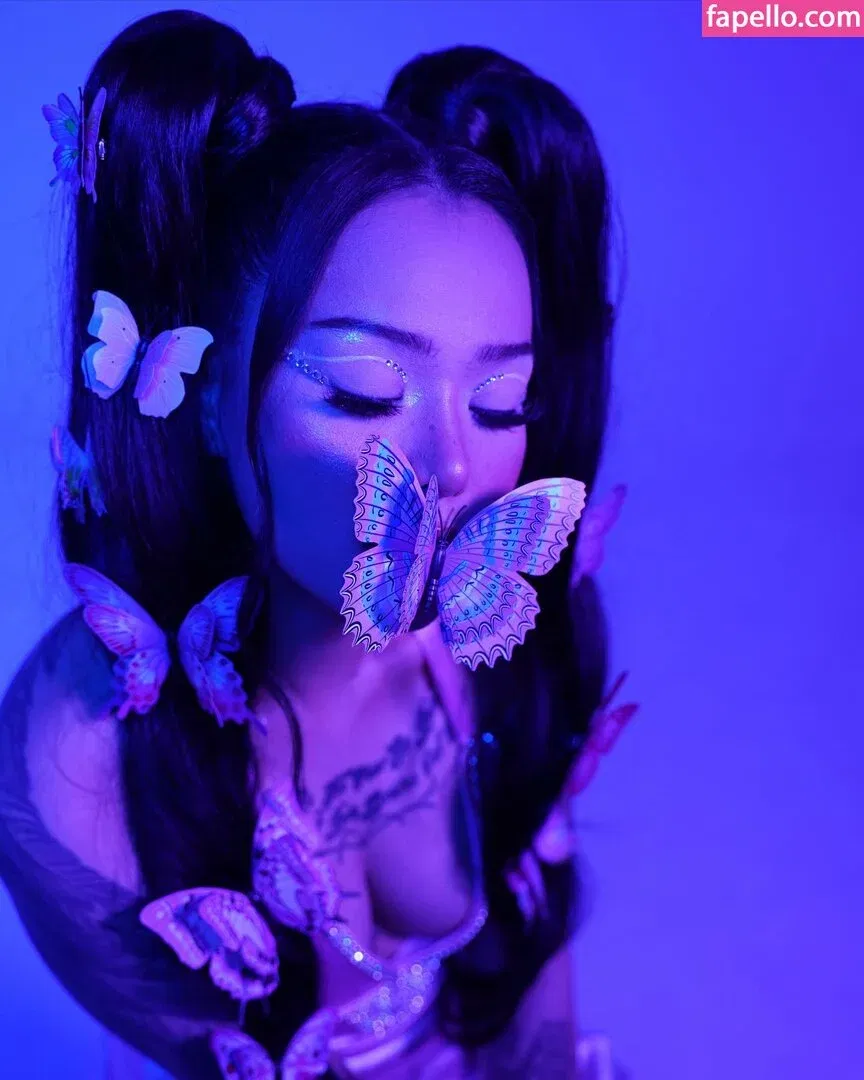 Bella Poarch Onlyfans Photo Gallery 