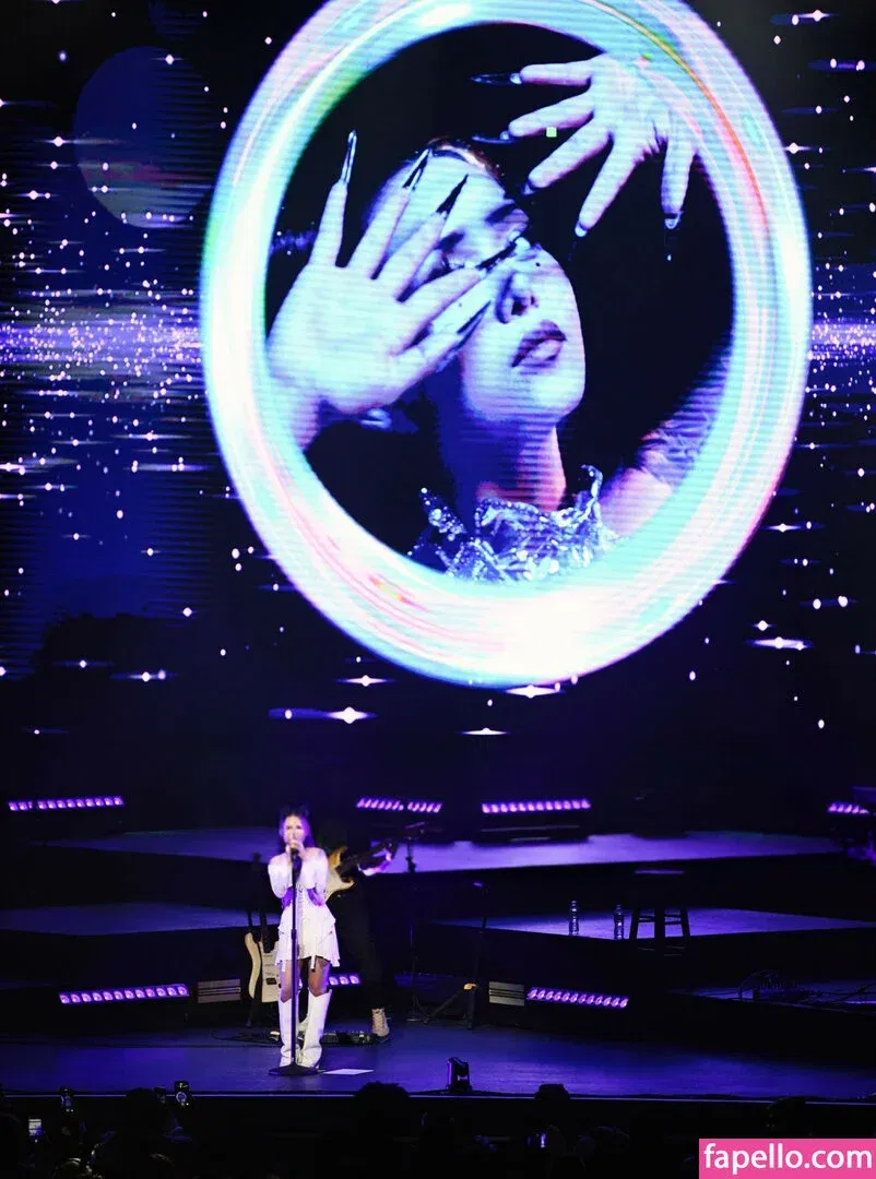 Bella Poarch Onlyfans Photo Gallery 