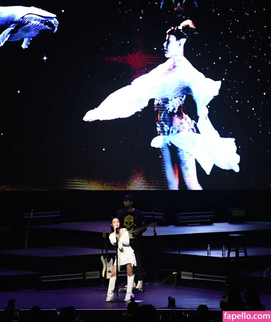 Bella Poarch Onlyfans Photo Gallery 