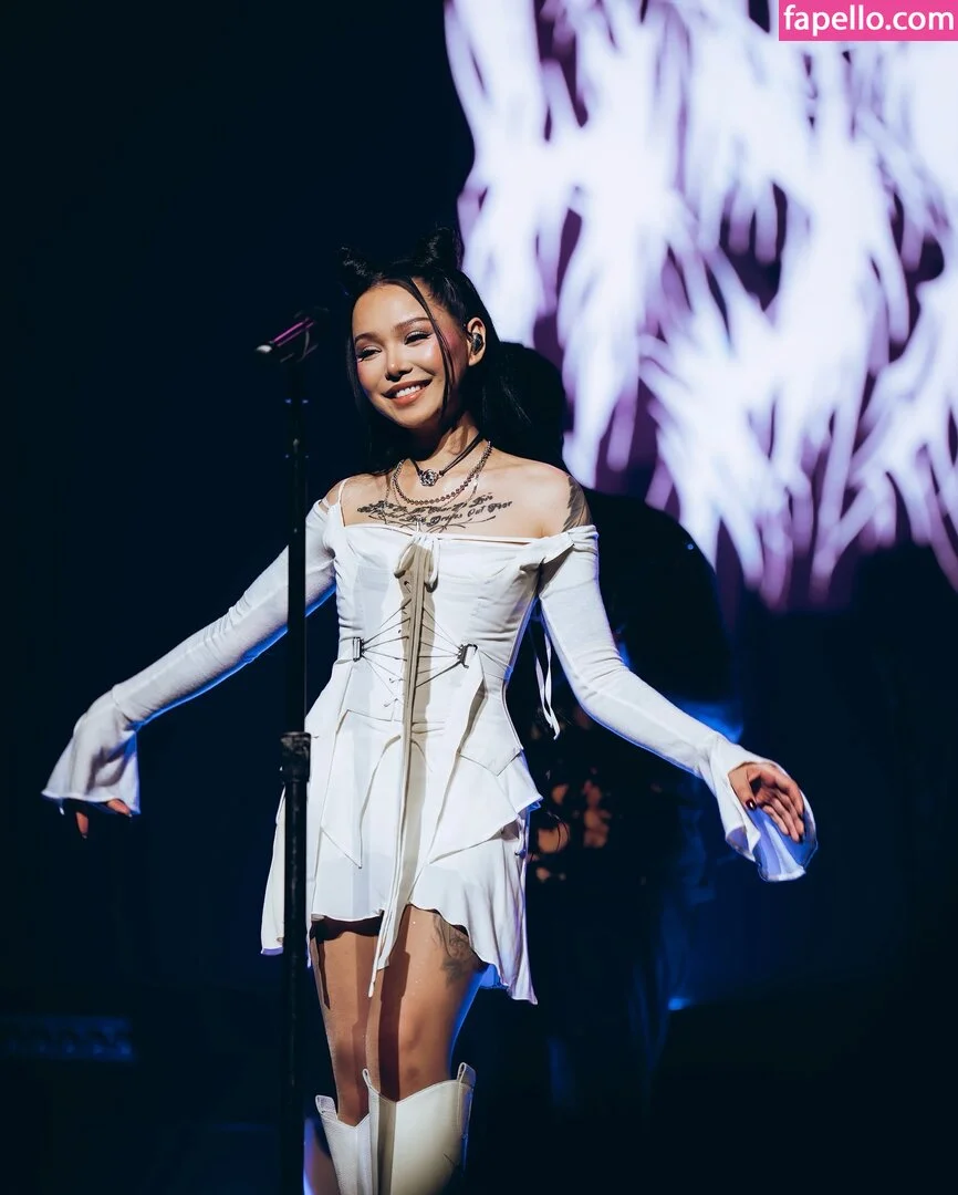 Bella Poarch Onlyfans Photo Gallery 