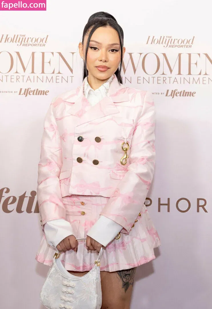 Bella Poarch Onlyfans Photo Gallery 