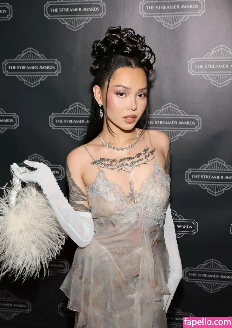 Bella Poarch Onlyfans Photo Gallery 