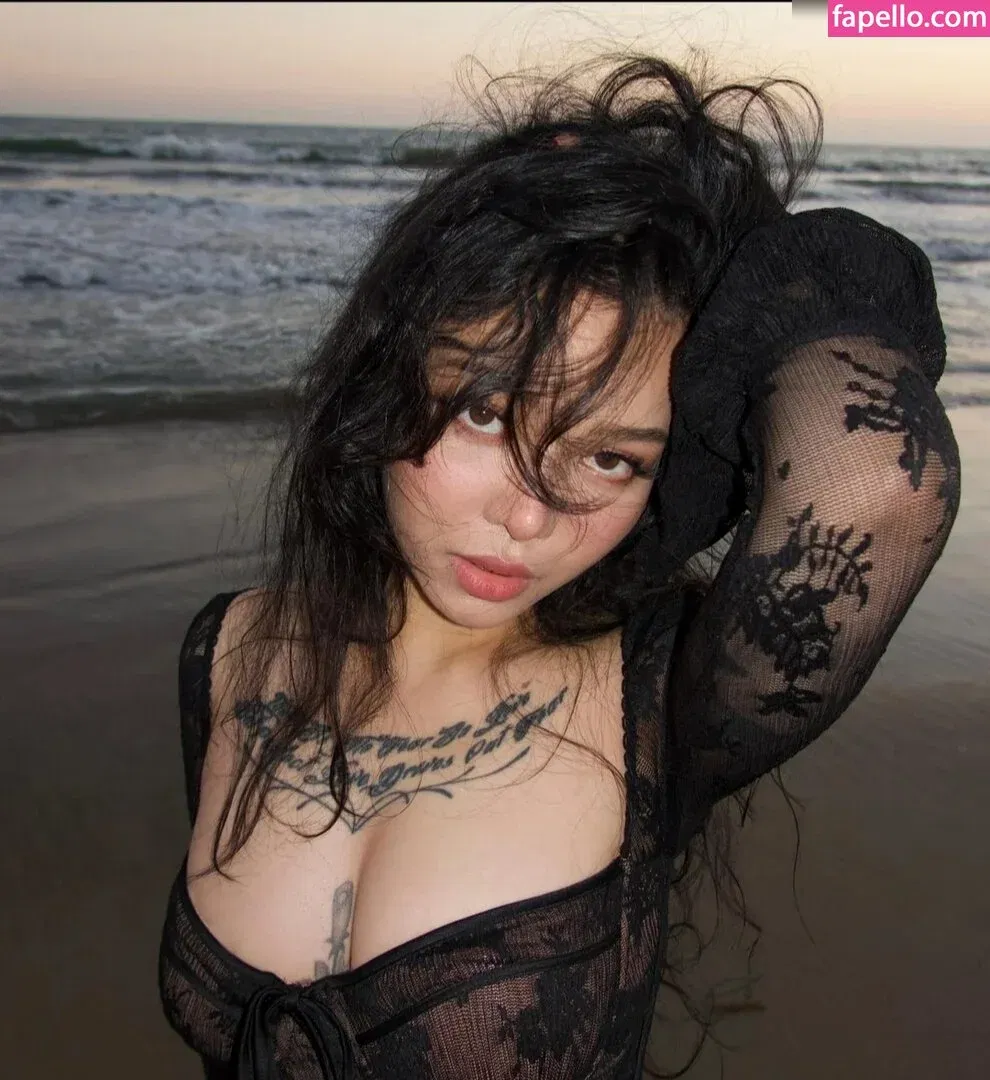 Bella Poarch Onlyfans Photo Gallery 