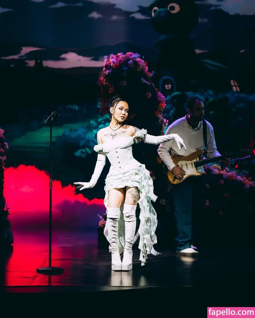 Bella Poarch Onlyfans Photo Gallery 